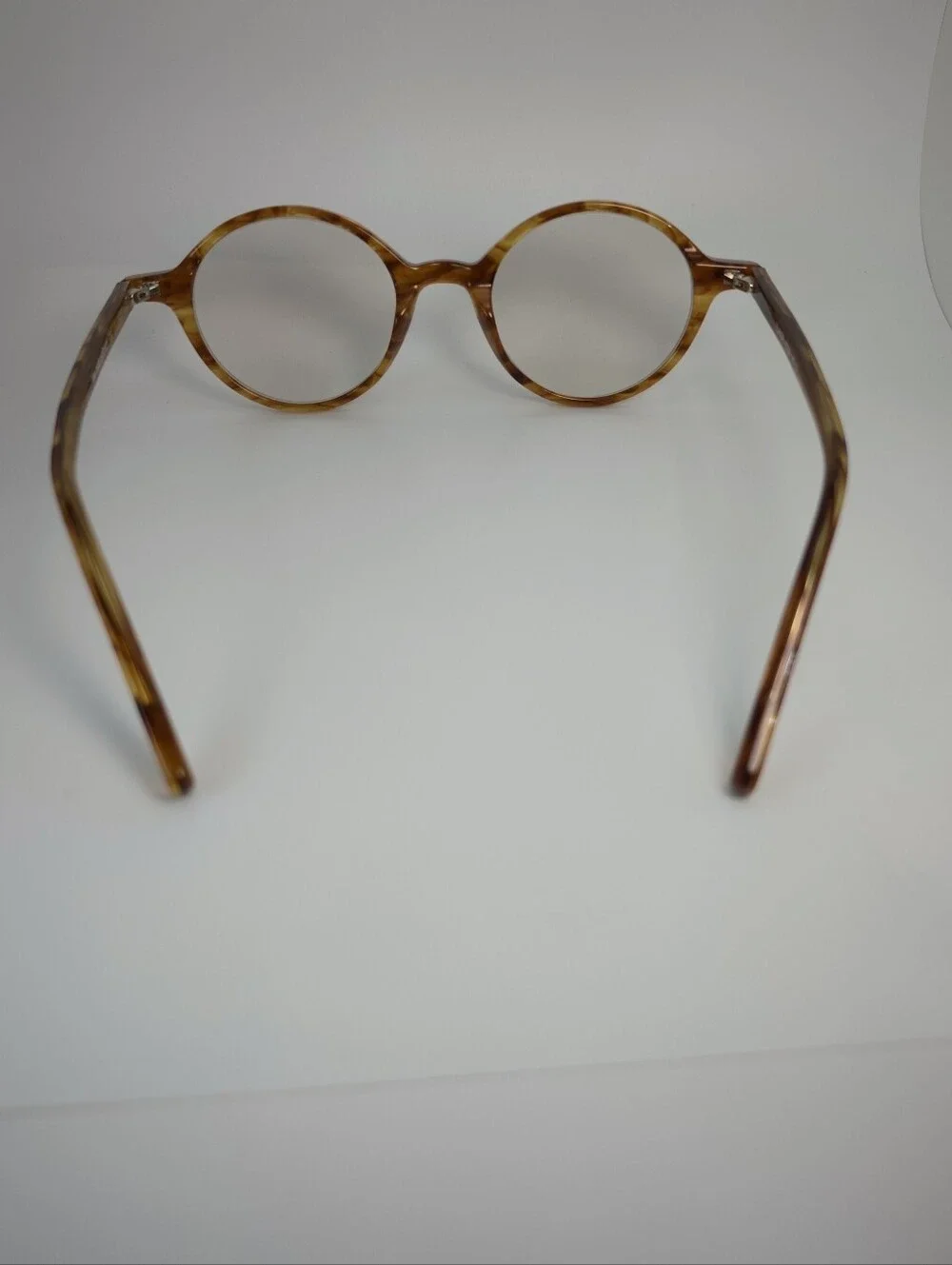 Flavor. Vintage-Style Round Tortoiseshell Round Mid Mount Temple.